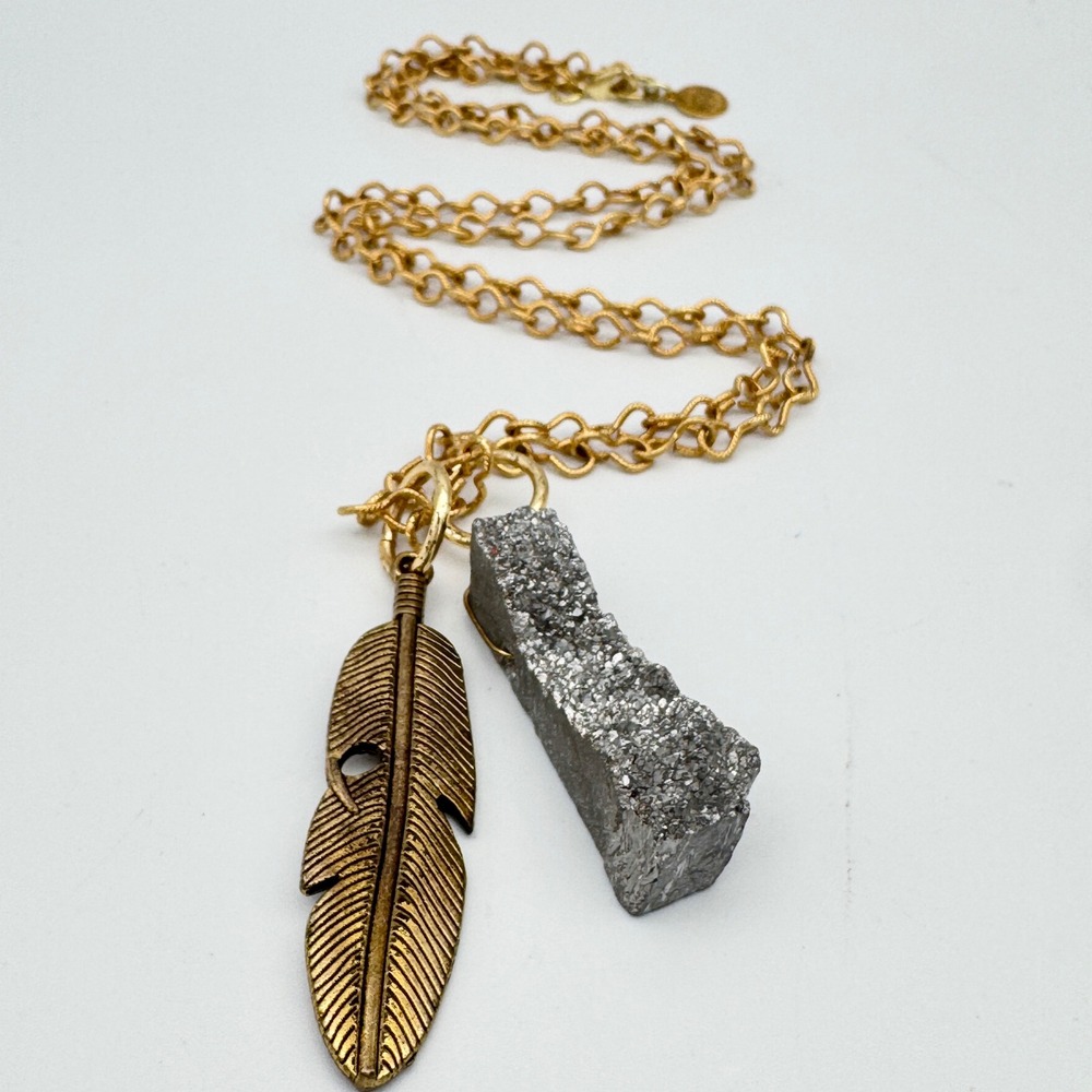 Skinny by Jessica Elliot Pendant Necklace Gold Tone Feather & Pyrite Druzy 30 In
